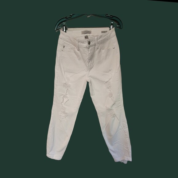 JUDY BLUE Jeans Boyfriend Fit Straight‎ Leg Cropped Size 3/26  WHITE Raw Hem - Picture 1 of 8